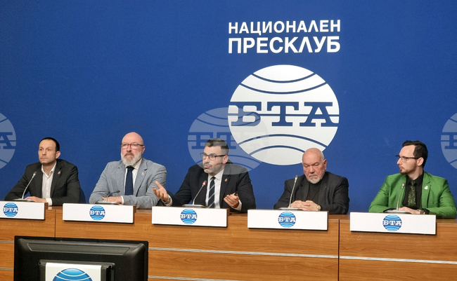 До момента „България може“ няма покана да разговаря за включване в бъдеща коалиция с Румен Радев, заявиха от партията