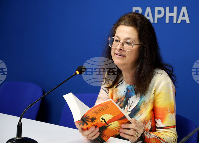 Вивиян Крумова представя във Варна дебютната си книга „Един (не)обикновен живот“