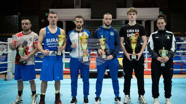 Български бокьор с награда от турнир „Независимост“