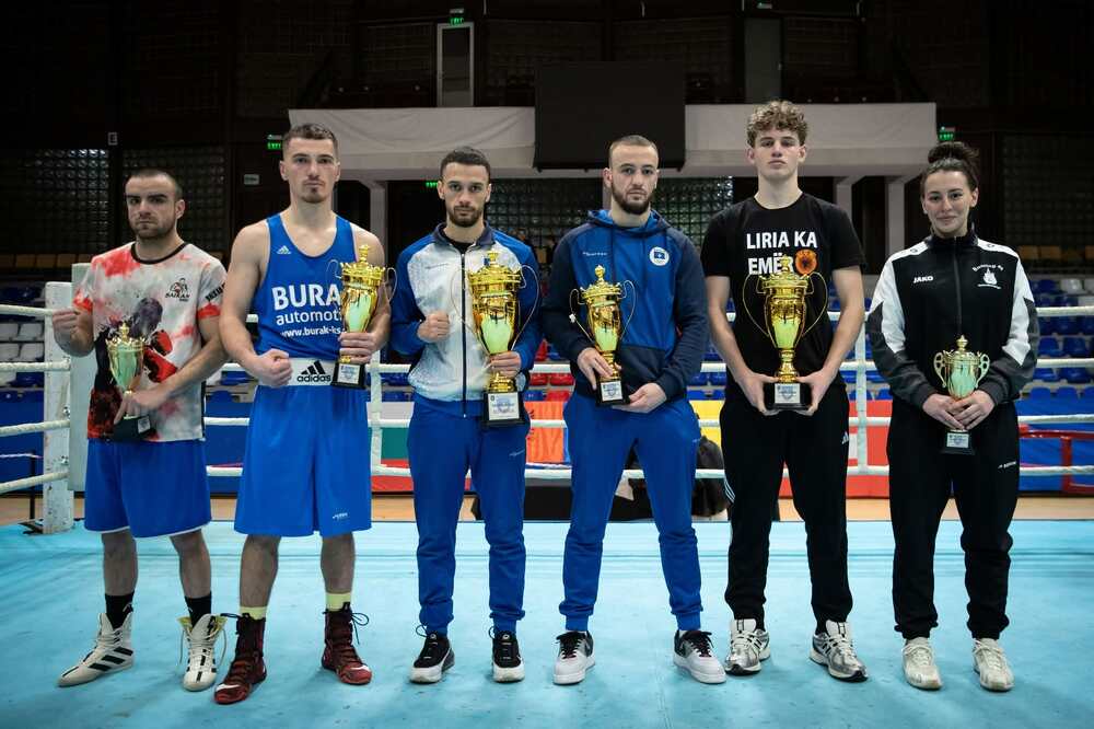 Български бокьор с награда от турнир „Независимост“