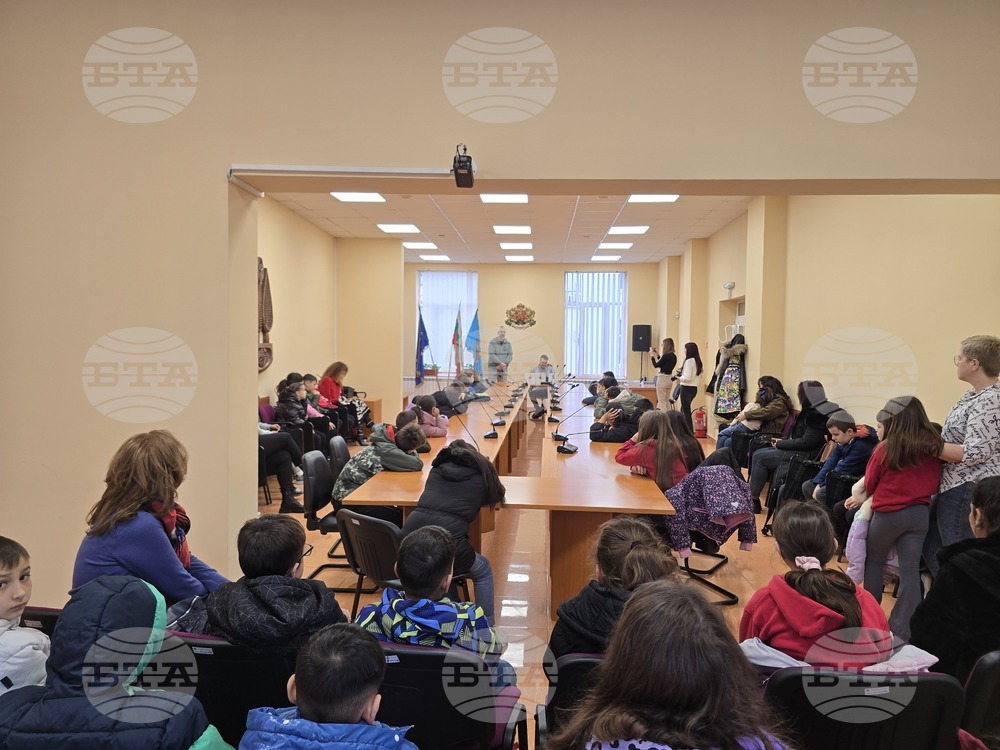 Деца от Разлог беседваха с авторите на книгата „Левски и корените на свободата“ 