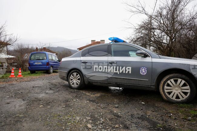 Полицията напусна района на село Българи, каза кметът Петър Недялков