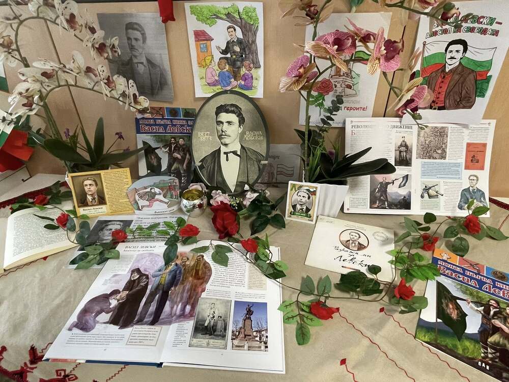 Възпитаниците на училище „Българче“ в Неапол, Италия, отбелязаха 153 години от безсмъртието на Васил Левски 