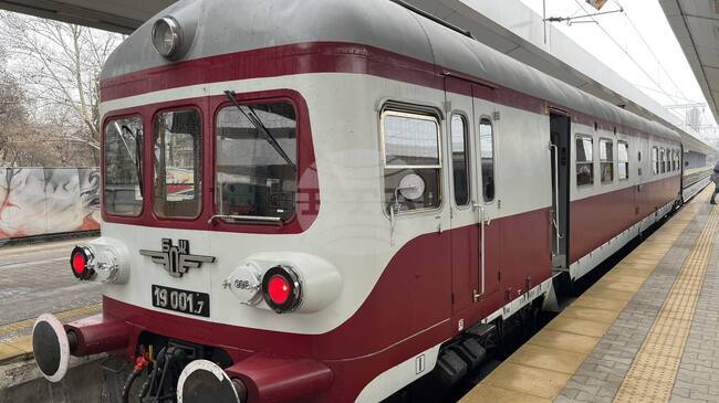Празнична ретро мотриса ще пътува от София до Банкя по случай 1 март, съобщиха от БДЖ