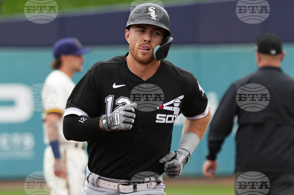 White Sox Brewers Baseball