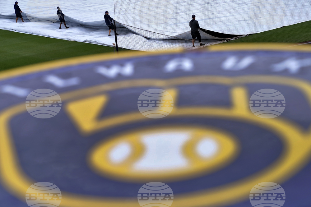 White Sox Brewers Baseball