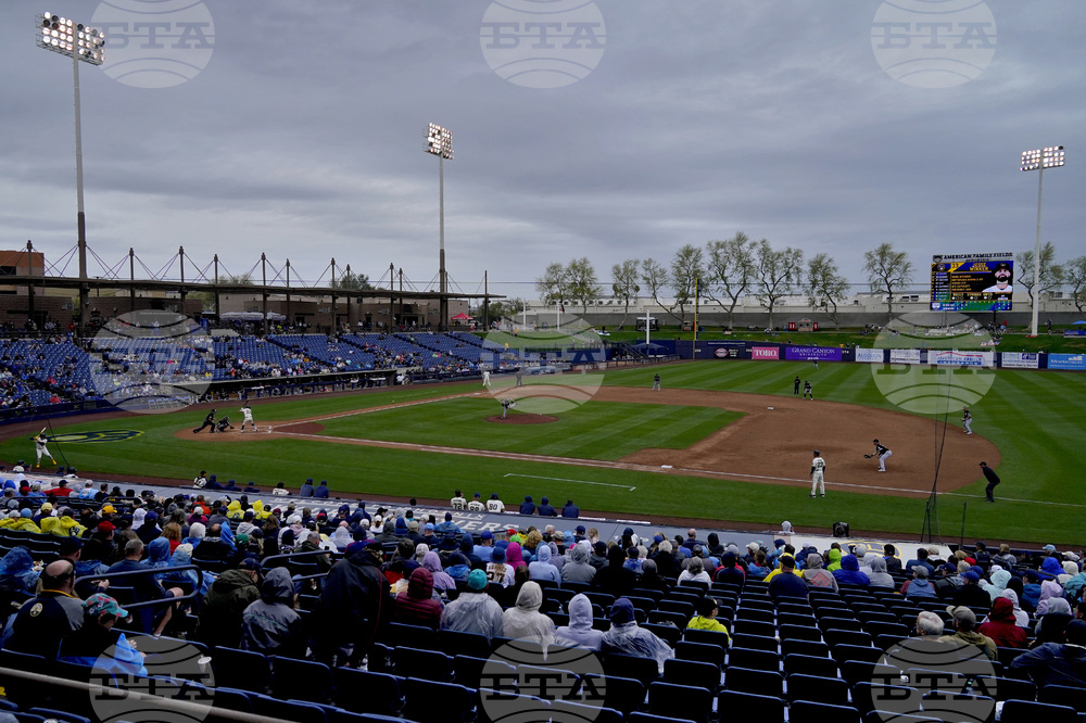 White Sox Brewers Baseball