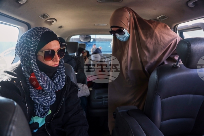 APTOPIX Syria Australia IS Families