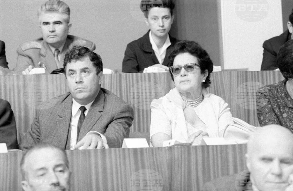 Марта Попова - актриса