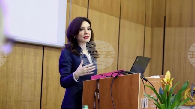 АТА: Албанският външен министър посети катедрата по албанология в Мюнхен, подчертавайки ролята ѝ за албанската идентичност в цяла Европа