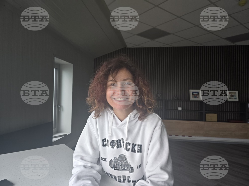 Antarctica - Marina Stefanova - 34th Bulgarian Antarctic Expedition