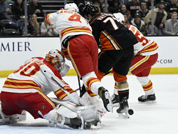 Flames Ducks Hockey