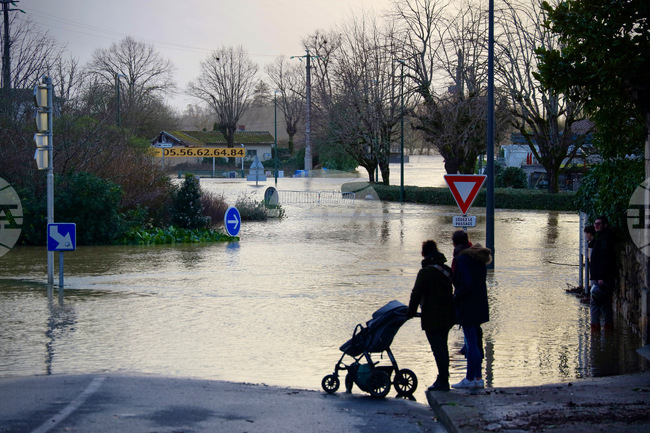 APTOPIX France Storm