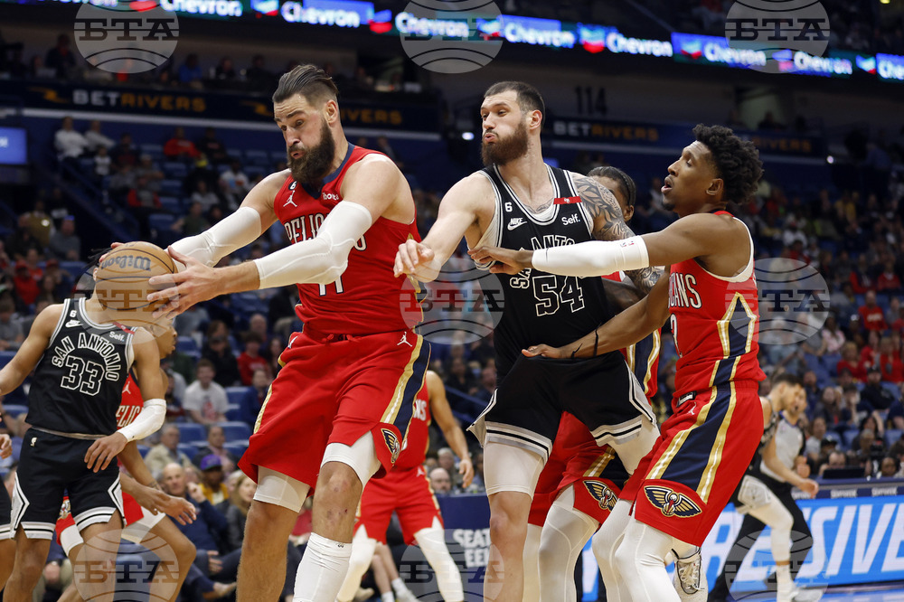 Spurs Pelicans Basketball