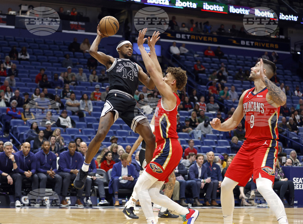 Spurs Pelicans Basketball