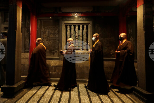 APTOPIX Taiwan Lunar New Year