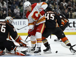 Flames Ducks Hockey