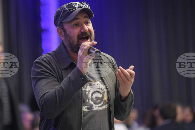 Musician Stefan Valdobrev Performs at BTA's 128th Anniversary Celebration