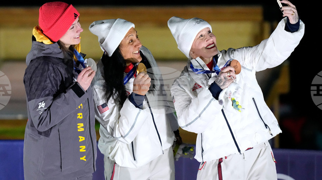 Елана Майерс Тейлър спечели първото място в единичен бобслей за жени 