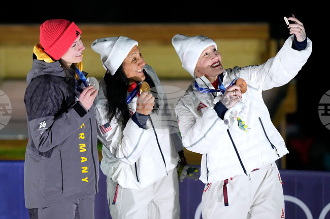 Американката Елана Майерс Тейлър взе златото в единичния бобслей за жени на Олимпийските игри