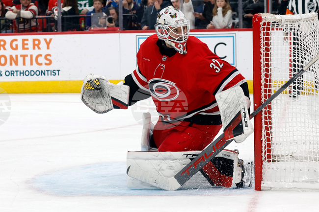 Hurricanes Bussi Hockey