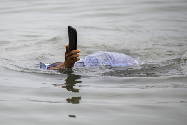 Индия вече дава на социалните мрежи само три часа да премахват незаконно съдържание