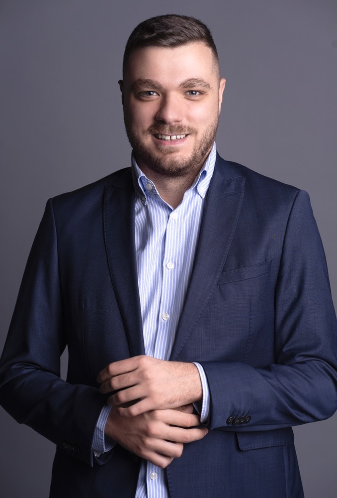 За българските компании приемането на еврото не променя фундаментално валутния риск, според финансисти