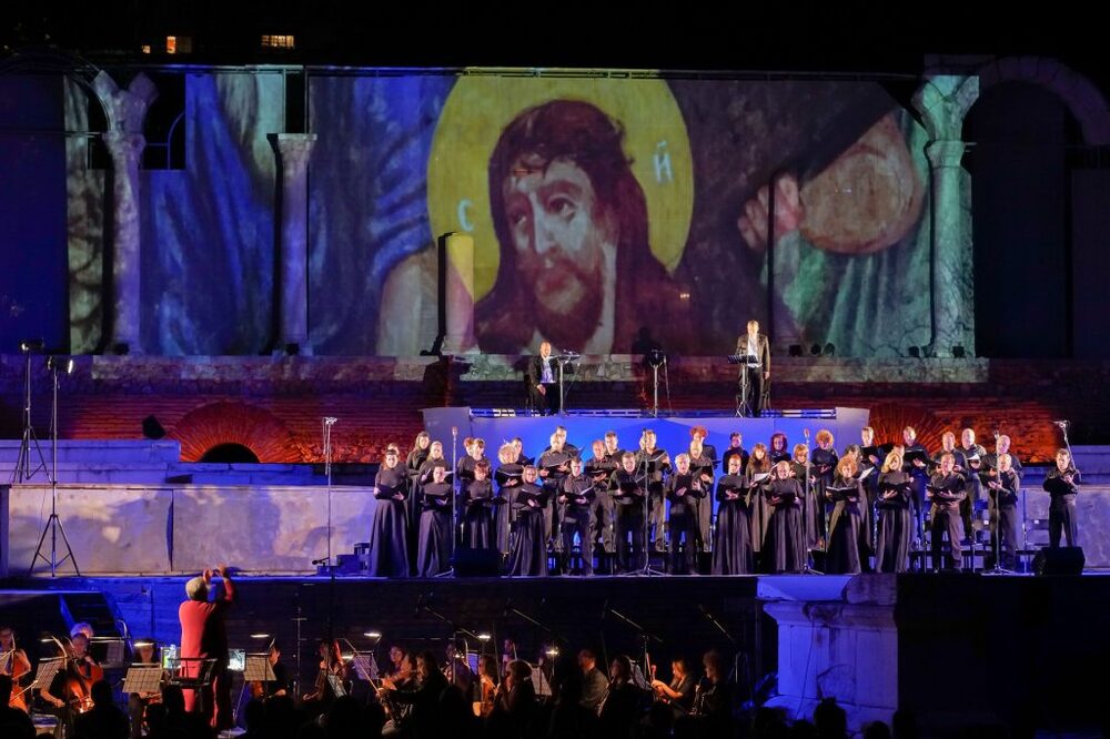 Община Ловеч: Билетите за „Люлякови музикални вечери Ловеч 2023" вече са в продажба