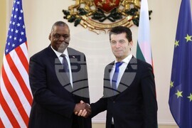 Кирил Петков - Лойд Дж. Остин - среща