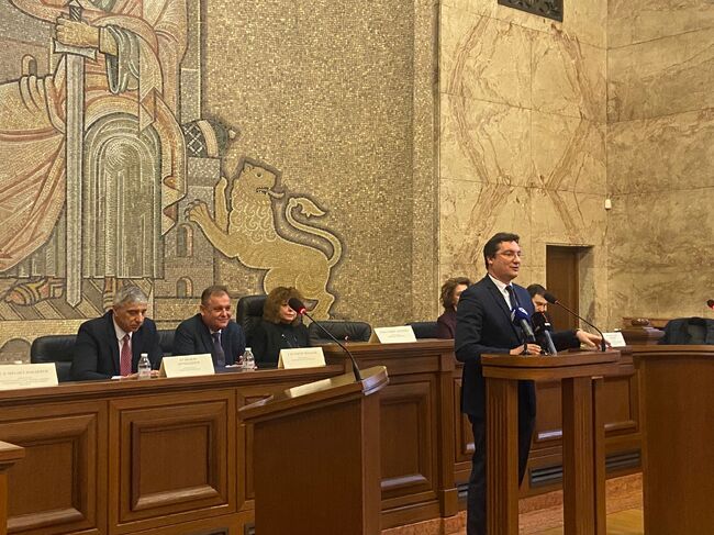 Министър Зарков: Медиацията може да се окаже решение, от което всички печелят