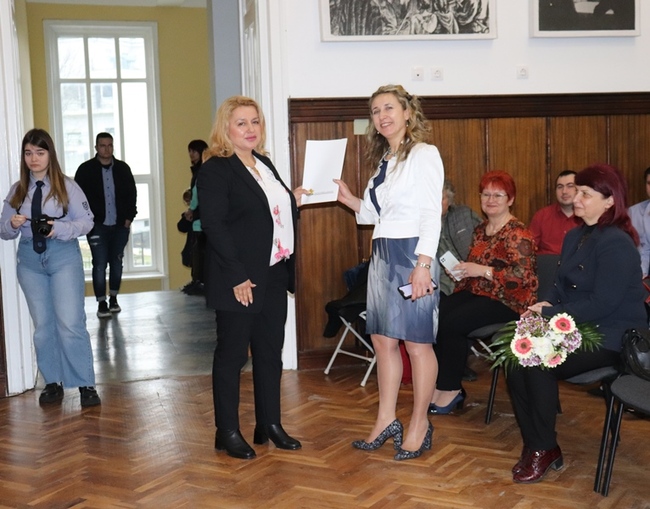 Областна администрация Русе: МГ "Баба Тонка" отбеляза 100 години от първото честване на патронния си празник