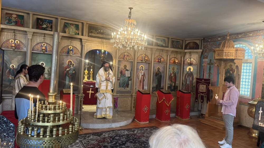 Генералният консул Бойко Христов присъства на Архиерейска света литургия в храма „Св. Георги“ в Лос Анджелис, САЩ