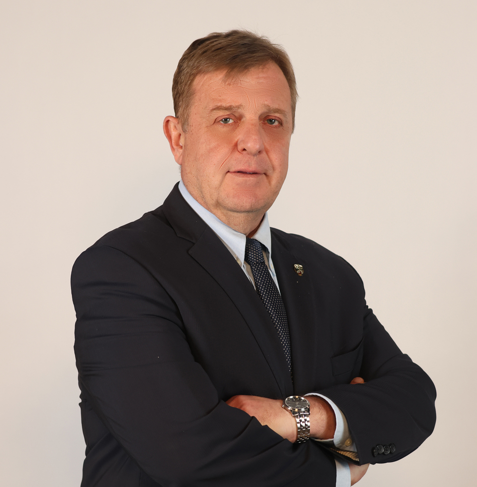 Каракачанов: Форумът в Мюнхен не е крачка към мира, а към нова война