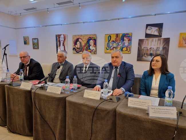 Варна - Международен фестивал на червенокръстките и здравни филми - пресконференция