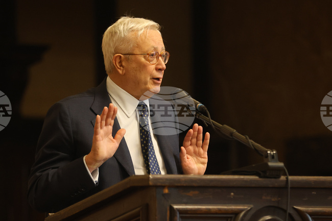 Проф. Джулио Тремонти представи книгата си „Криминогенната държава“ в Софийския университет