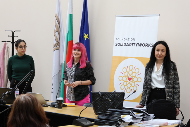  Студенти и преподаватели от ЮЗУ „Неофит Рилски“ се запознаха с метода фотовойс