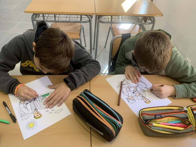 Творчески проекти, свързани с живота на Васил Левски, изработиха ученици от Българското неделно училище „Св. Иван Рилски“ в Хатива, Испания