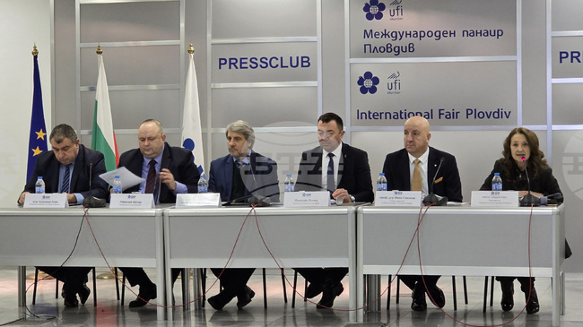 АГРА запазва статута си на най-голямото земеделско изложение, тази година участват над 420 фирми от 16 държави, каза главният директор на Международен панаир - Пловдив