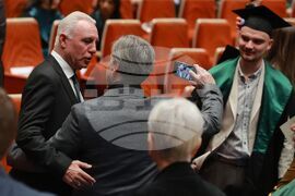 Медицински университет - лекари - дипломиране