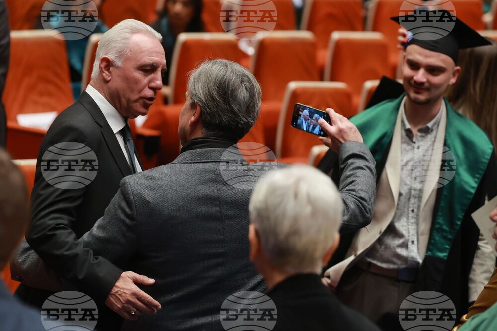 Медицински университет - лекари - дипломиране