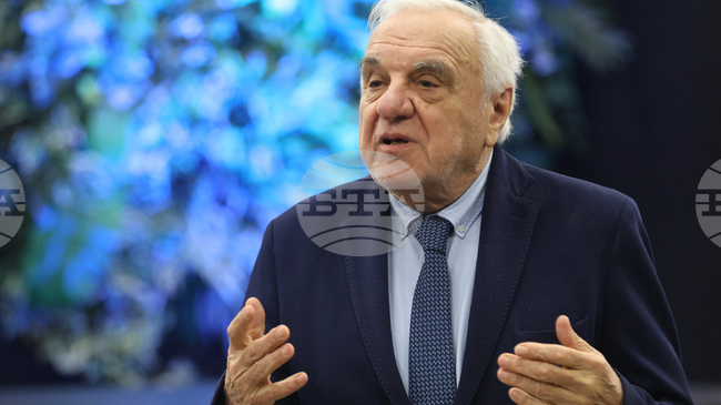 Публиката има нужда от близък контакт с оперното изкуство и заслужава да ѝ се посвещаваме през цялото време, каза акад. Пламен Карталов