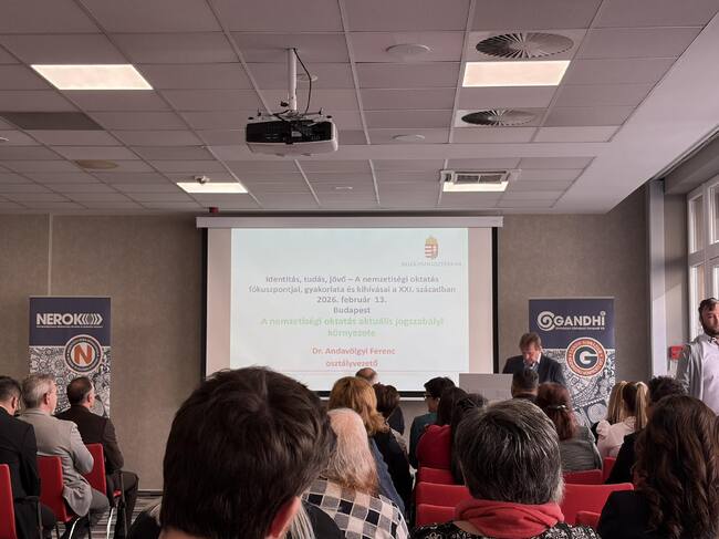  Българското училище и детска градина в Будапеща бяха представени на конференцията „Идентичност, знание, бъдеще“ в Унгария