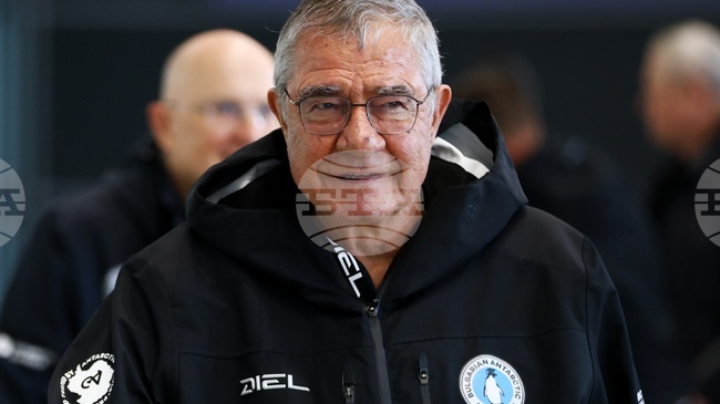 34-тата ни антарктическа експедиция е най-организираната, има богата научна програма и е с участие на чужди учени, каза проф. Христо Пимпирев