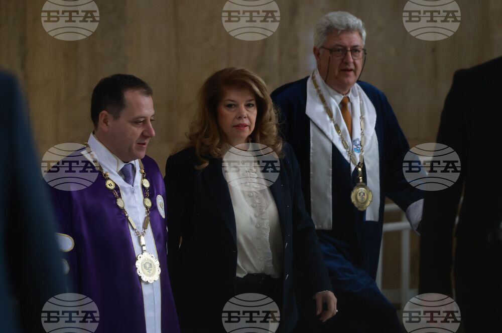 Медицински университет - лекари - дипломиране