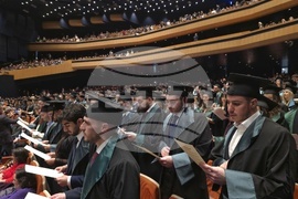 Медицински университет - лекари - дипломиране