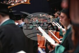 Медицински университет - лекари - дипломиране