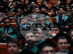 Медицински университет - лекари - дипломиране