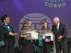 Медицински университет - лекари - дипломиране