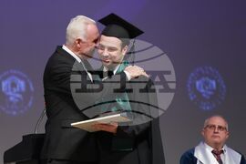 Медицински университет - лекари - дипломиране