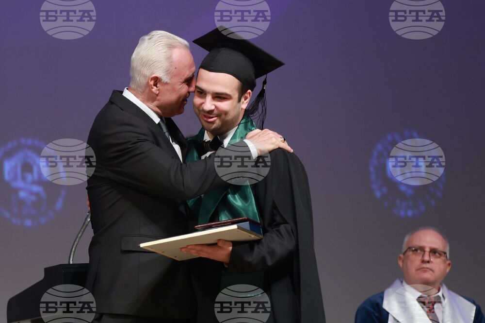 Медицински университет - лекари - дипломиране